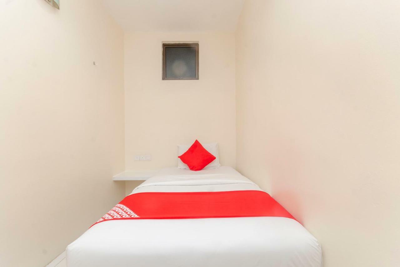 Oyo 1010 Skudai Hotel Dış mekan fotoğraf