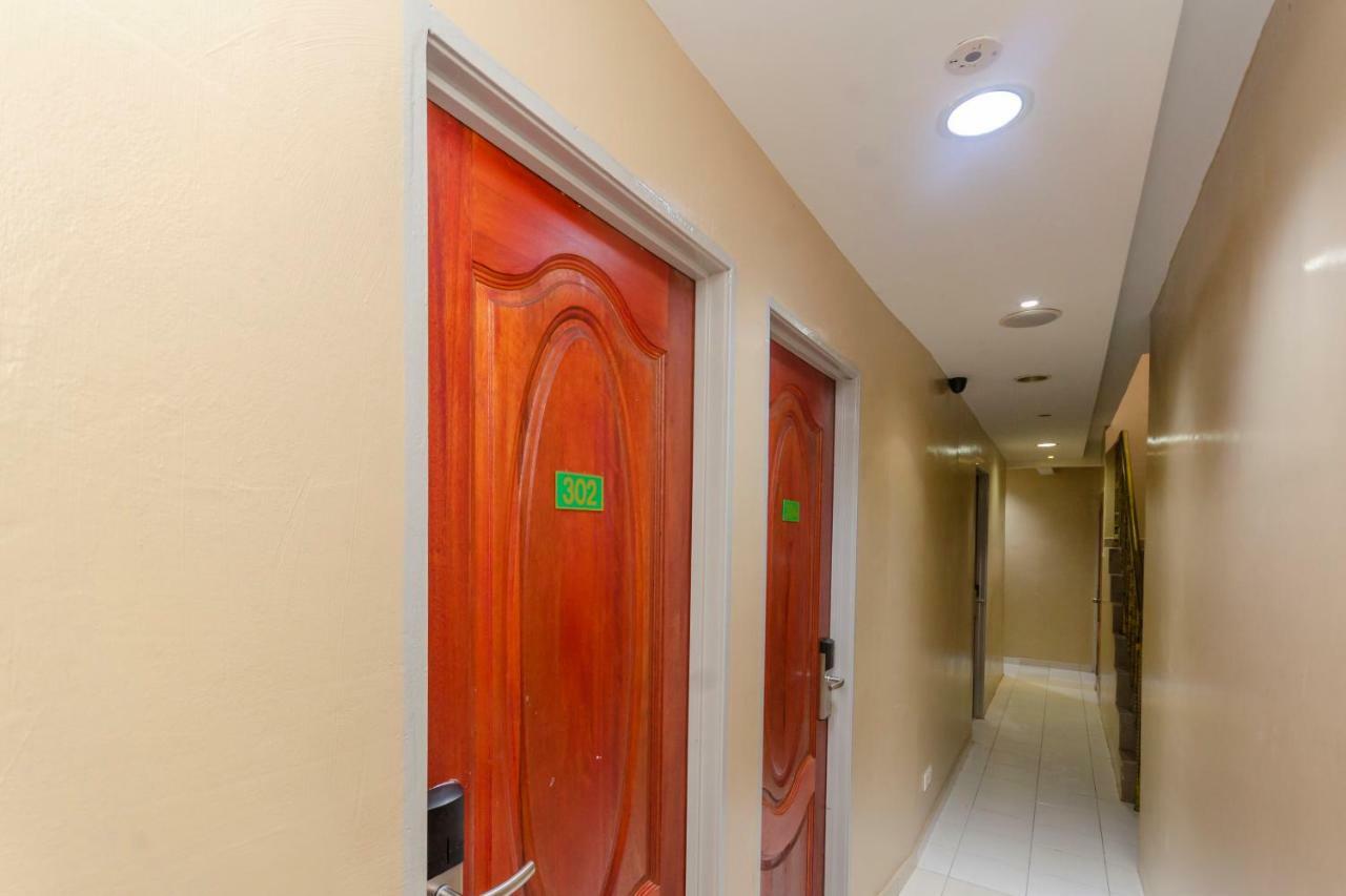 Oyo 1010 Skudai Hotel Dış mekan fotoğraf