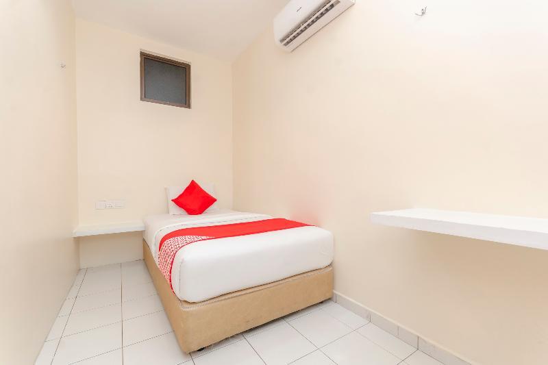 Oyo 1010 Skudai Hotel Dış mekan fotoğraf