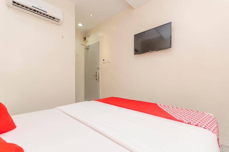 Oyo 1010 Skudai Hotel Dış mekan fotoğraf